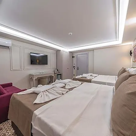 Pera Luna Premium 4*