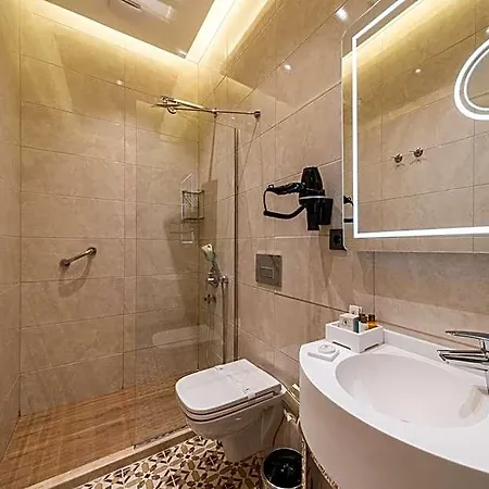Pera Luna Premium 4*