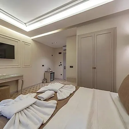 Pera Luna Premium 4* איסטמבול