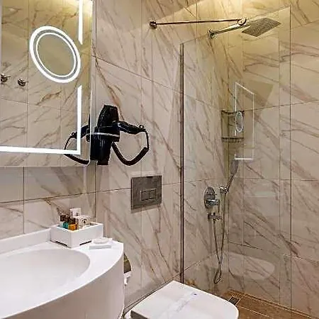 Peraluna Premium Hotel
